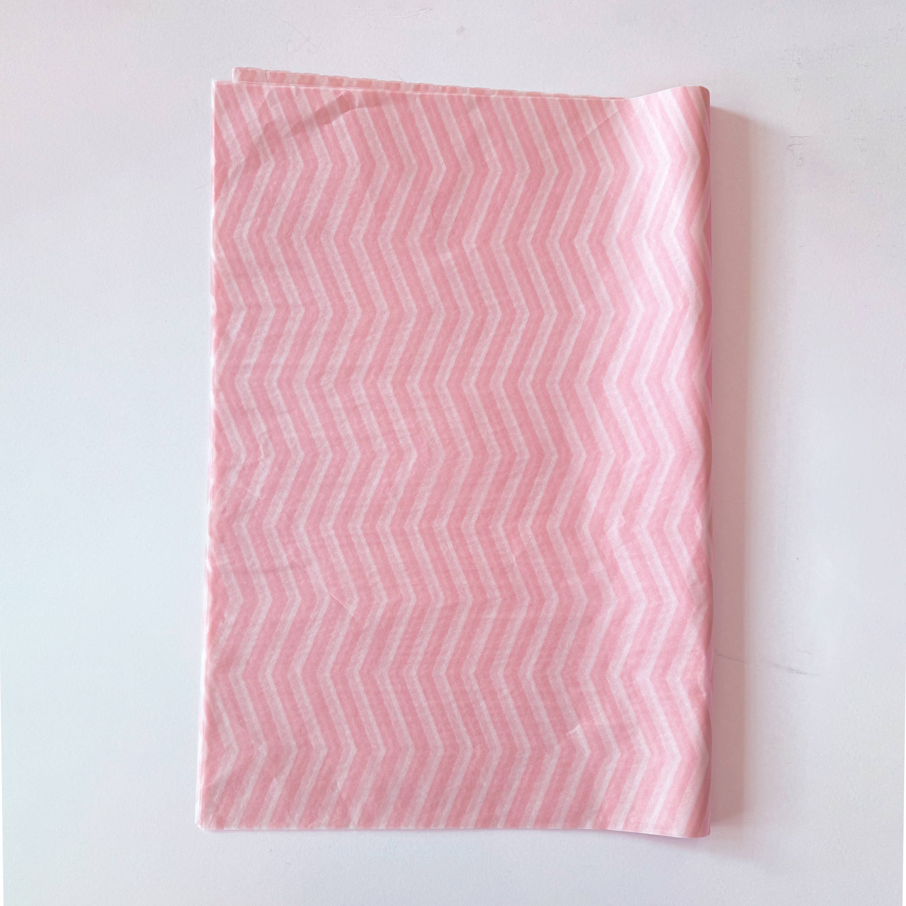 150pc, 28x20" Wavy Zigzag line 17g Wrap Paper Sheet