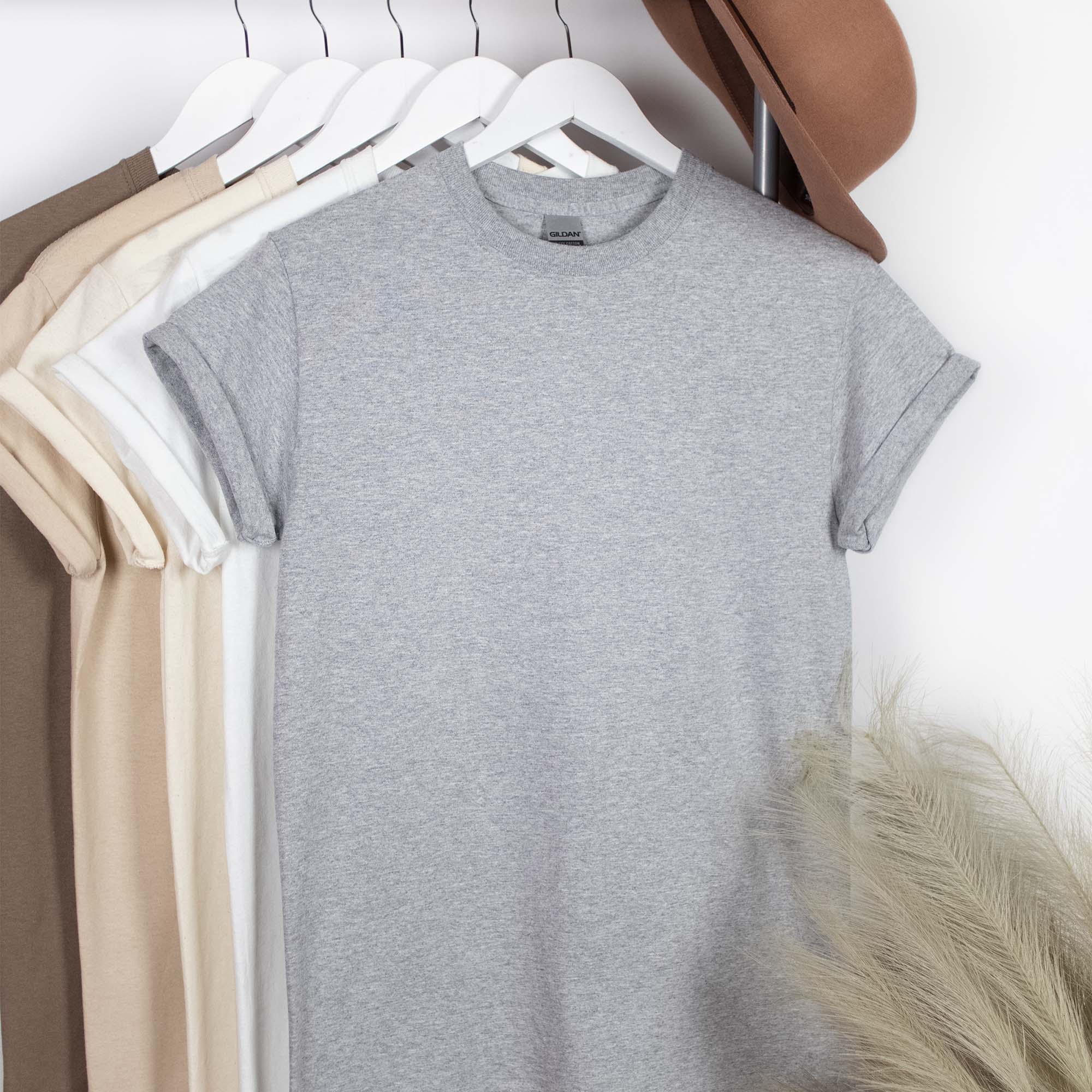 Gildan Soft Adult Shirt, Blank Unisex T-shirt