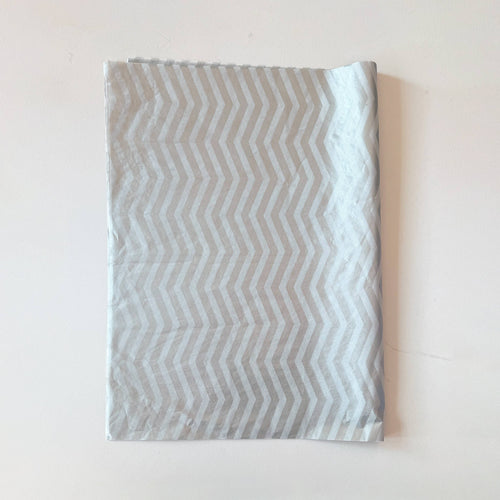 150pc, 28x20" Wavy Zigzag line 17g Wrap Paper Sheet