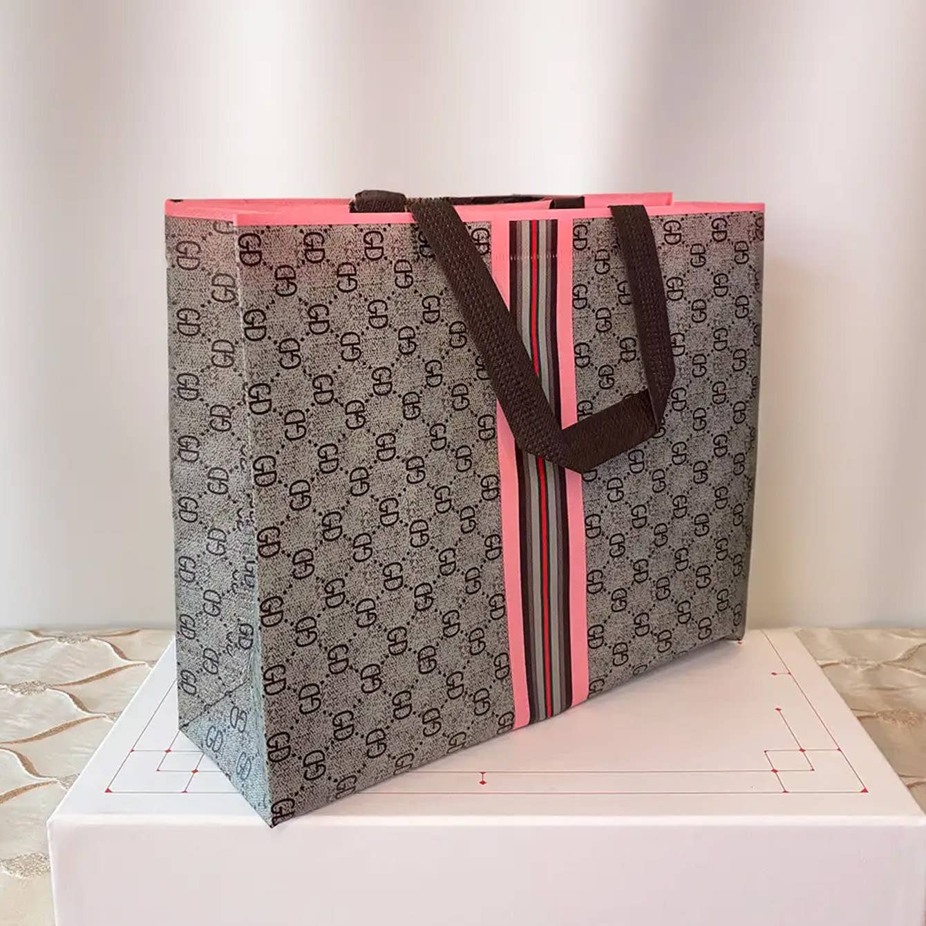 50pcs, 4 Sizes Luxury Grid Pink Stripes Non-woven Gift Bag